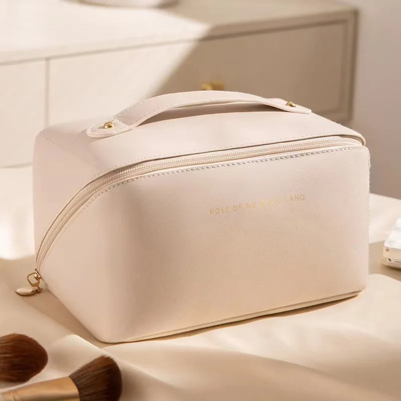 Bolsa de Cosméticos de Alta Capacidad – Diseño Moderno y Portátil